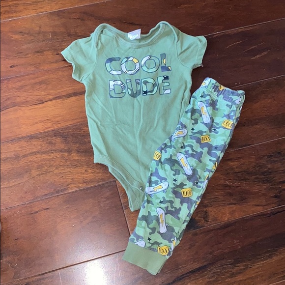 Baby boy two piece outfit - Picture 1 of 4